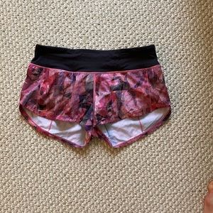Lululemon low-rise speed up shorts